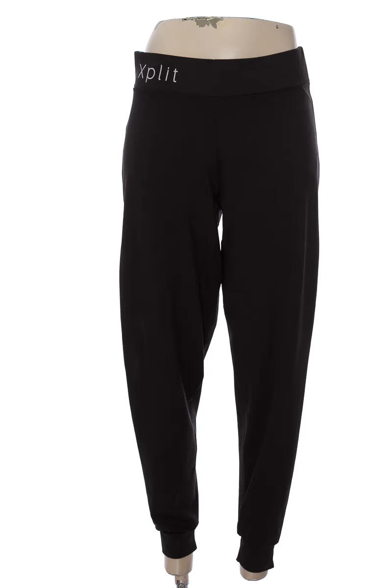 ROPA DEPORTIVA / SALIDA DE BAñO COLOR NEGRO  XPLIT