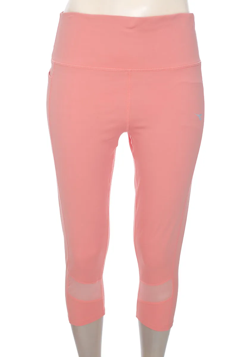 ROPA DEPORTIVA / SALIDA DE BAñO COLOR ROSADO  DIADORA
