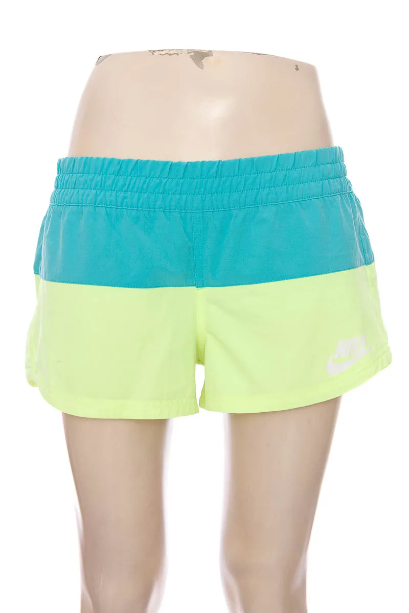 ROPA DEPORTIVA / SALIDA DE BAñO COLOR VERDE  NIKE