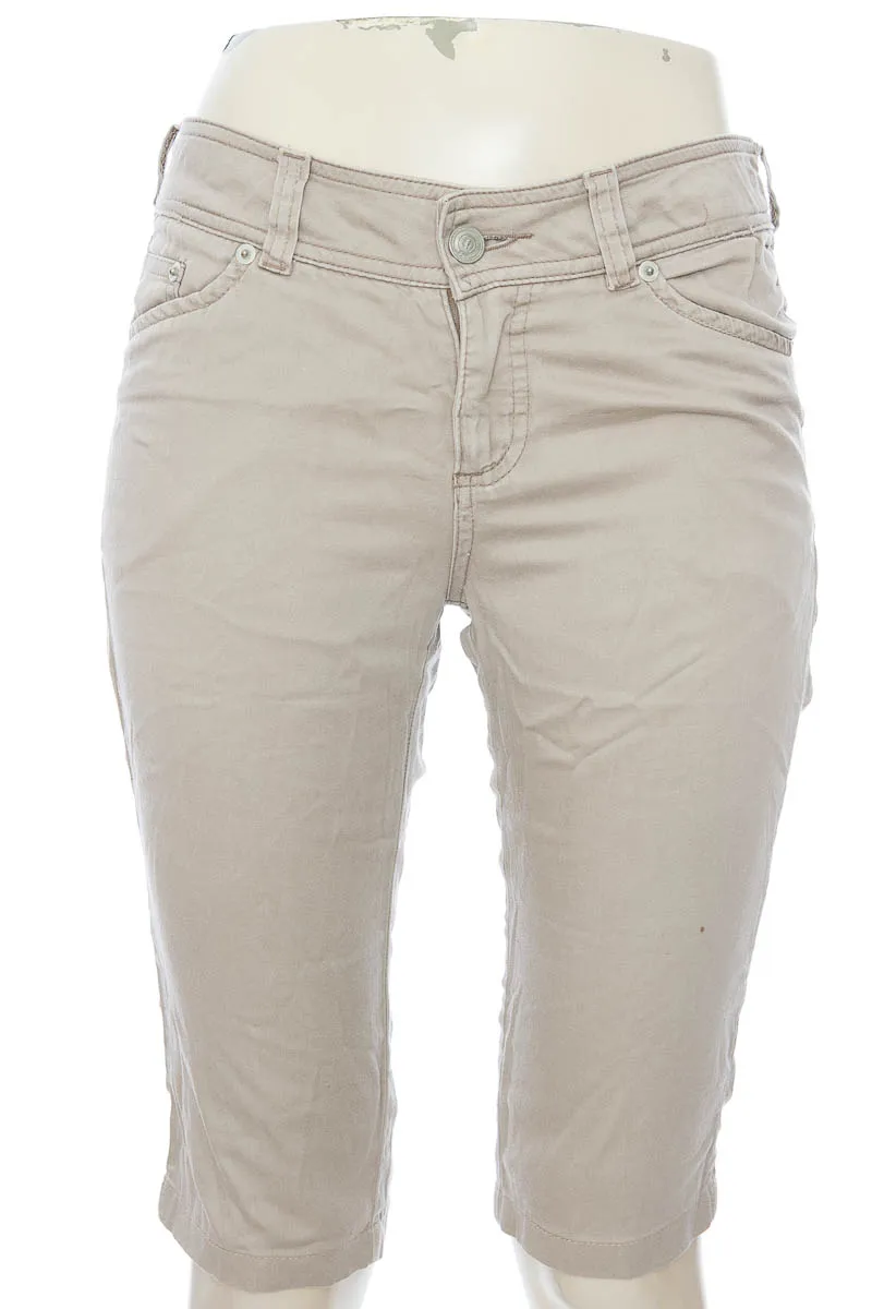 SHORT COLOR BEIGE  CLOSEANDO