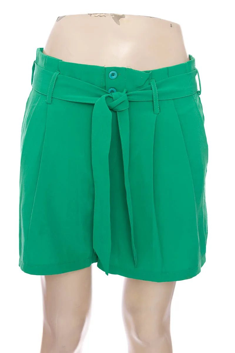 SHORT COLOR VERDE  THE HANGER