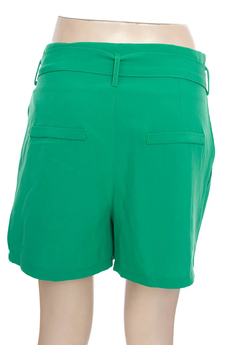 SHORT COLOR VERDE  THE HANGER