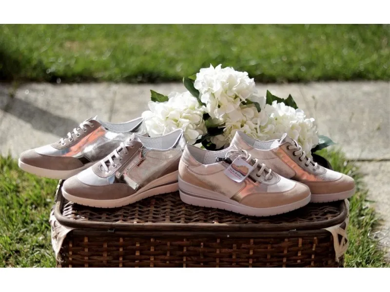 SNEAKERS CON CUÑE PATRIZIA MEPHISTO EN COLOR GRIS