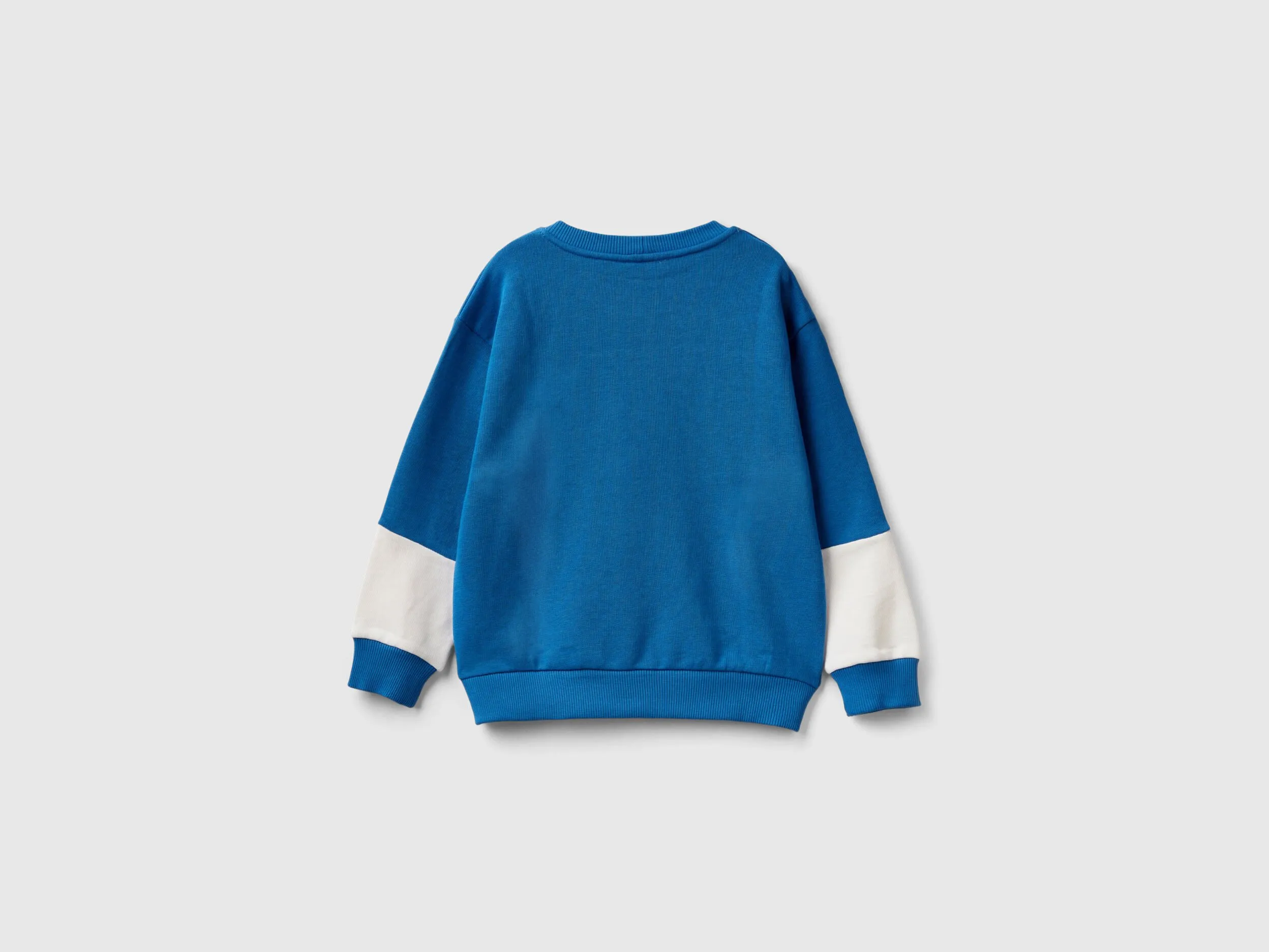 Sudadera color block de algodón orgánico