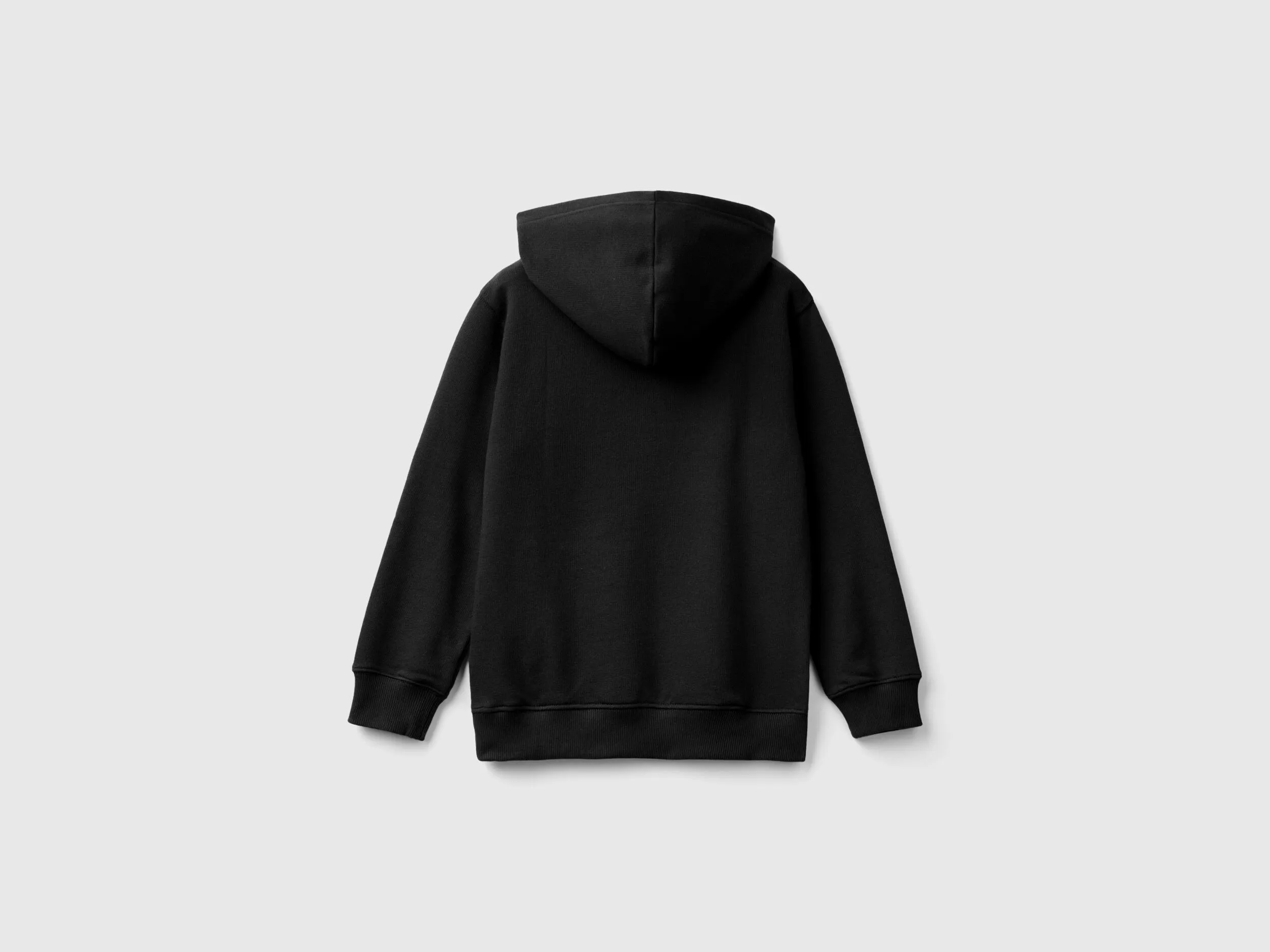 Sudadera con estampado y capucha