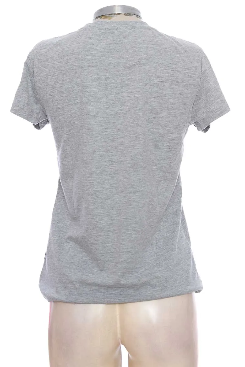 TOP / CAMISETA COLOR GRIS  SHEIN