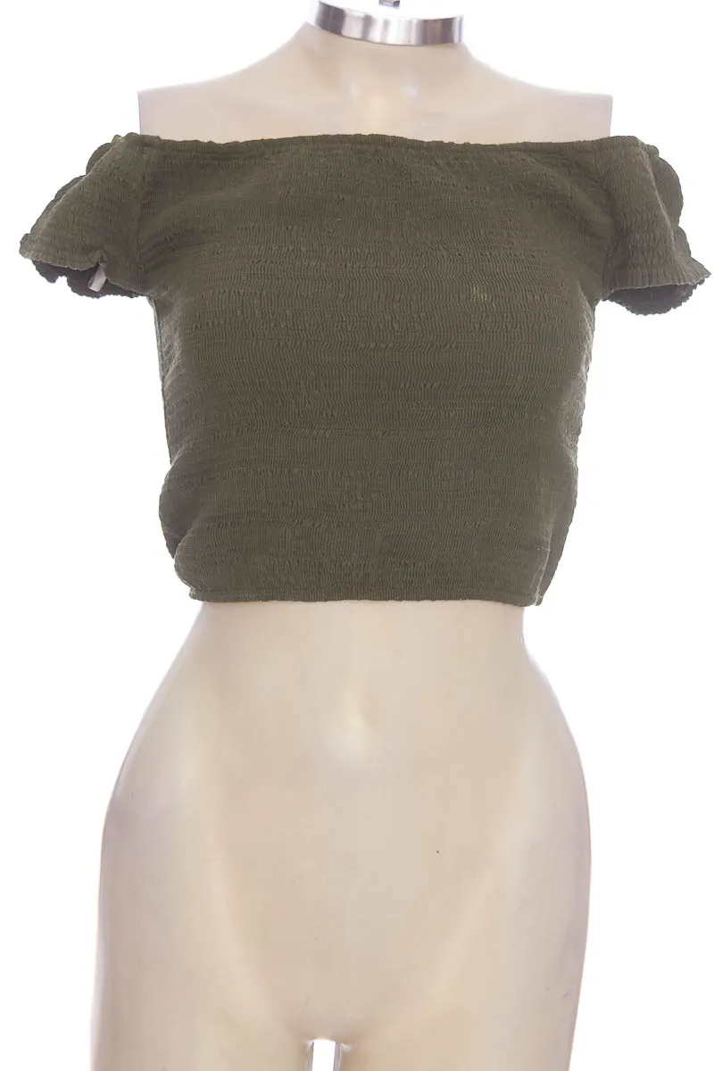 TOP / CAMISETA COLOR VERDE  ELA
