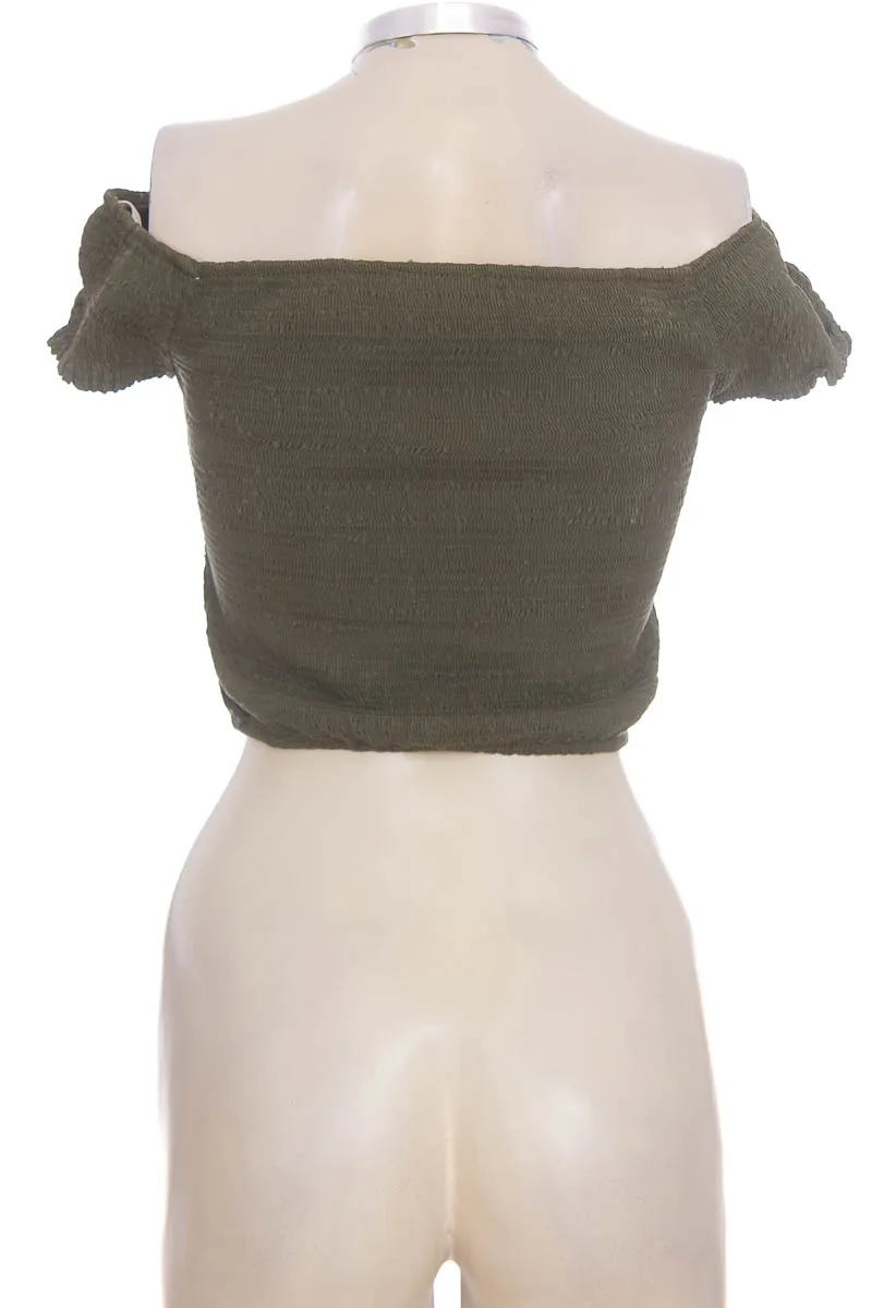 TOP / CAMISETA COLOR VERDE  ELA