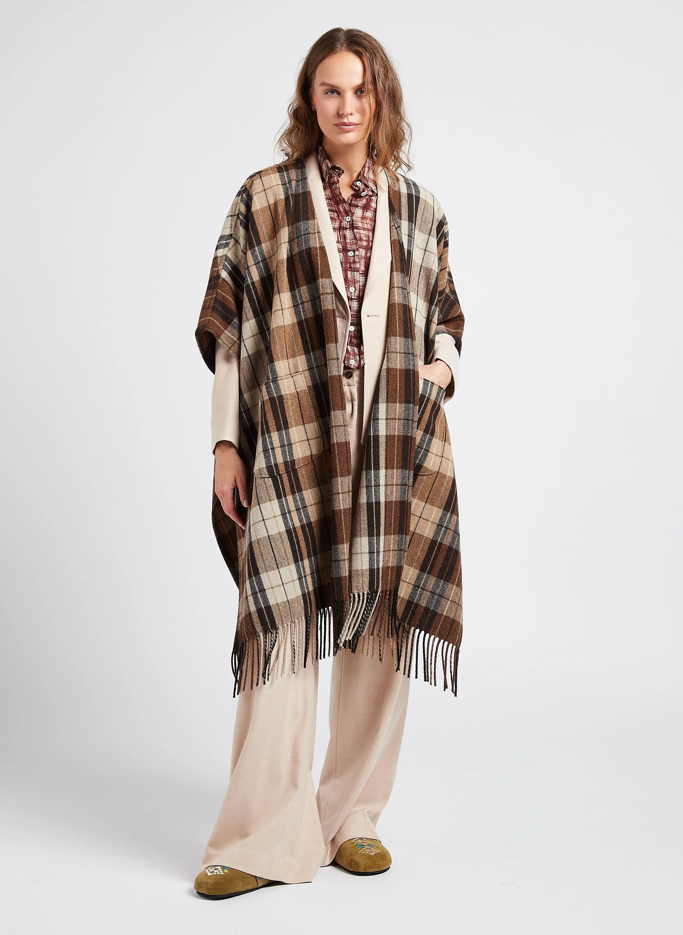 VANIO  CHAQUETA AJUSTADA CON CUELLO SASTRE EN BLANCO