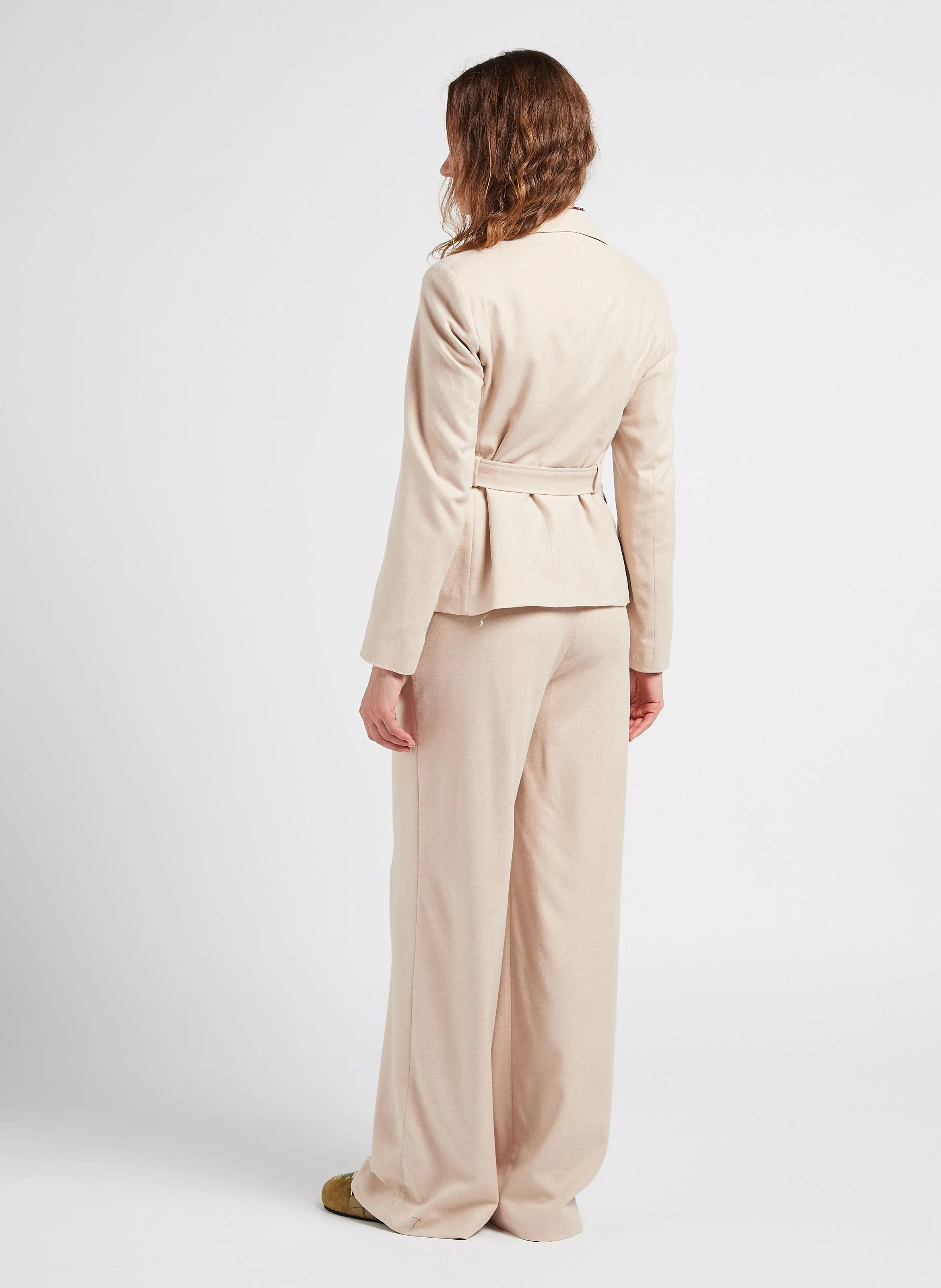VANIO  CHAQUETA AJUSTADA CON CUELLO SASTRE EN BLANCO