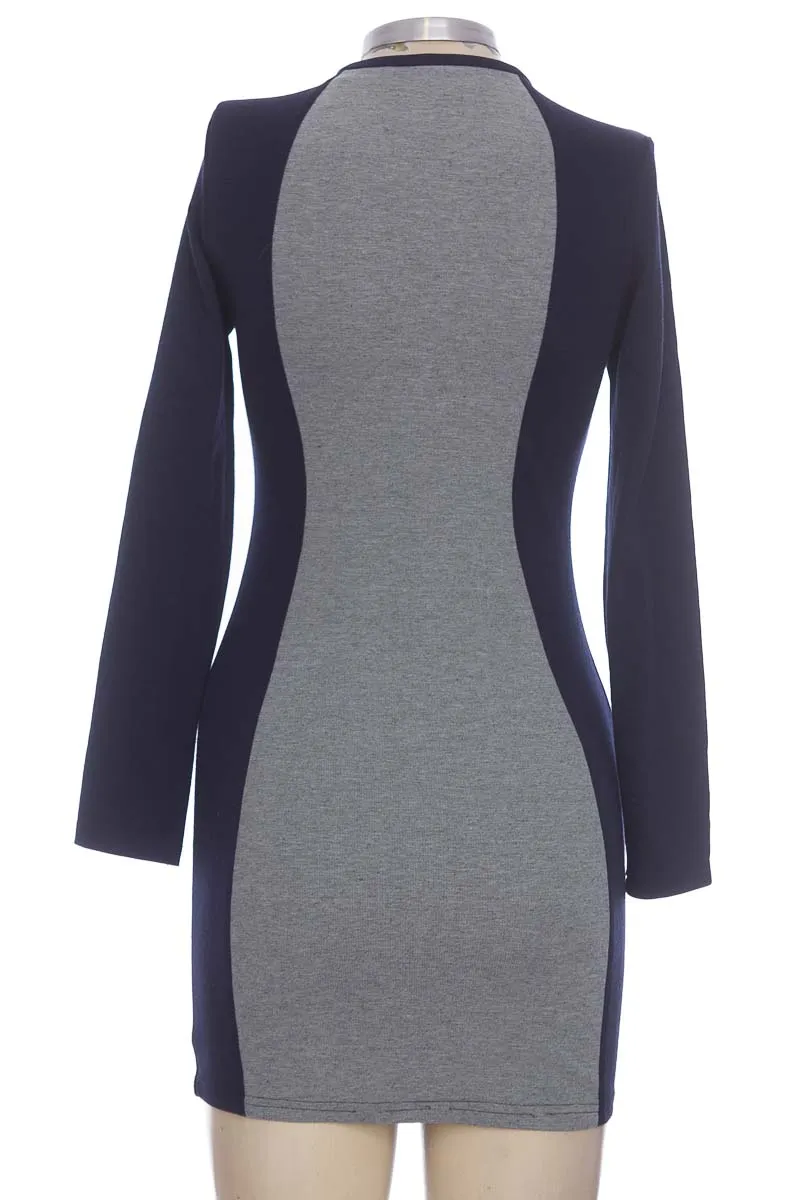 VESTIDO / ENTERIZO COLOR GRIS  CLOSEANDO
