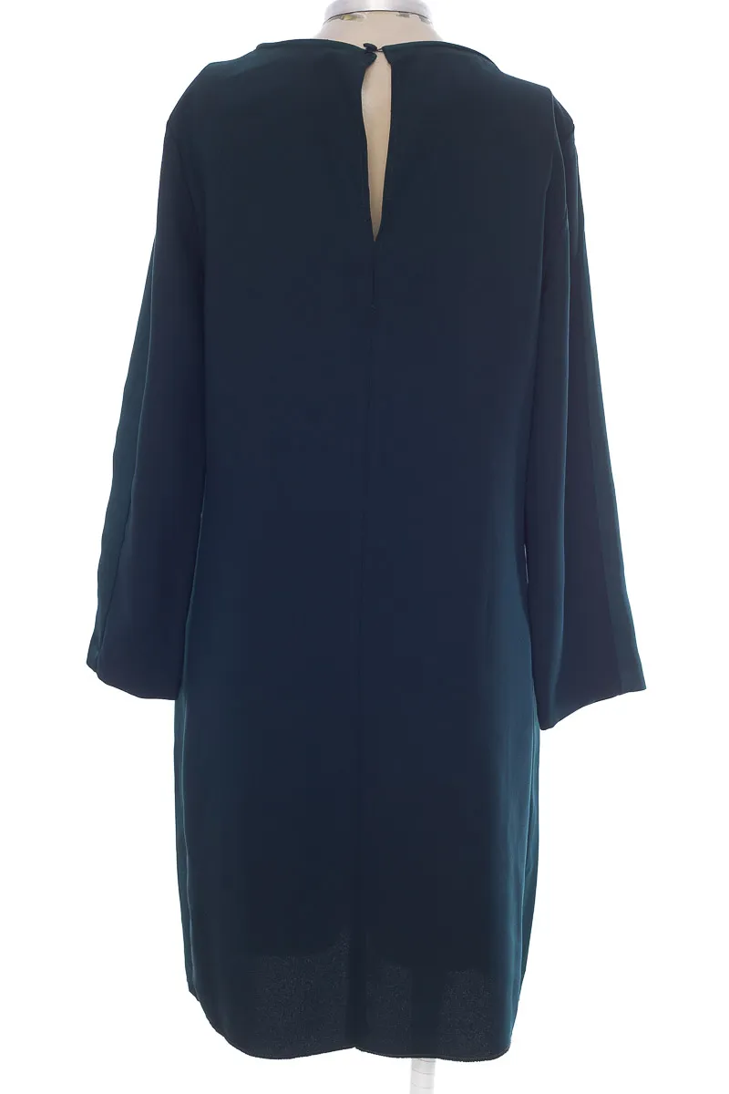 VESTIDO / ENTERIZO COLOR VERDE  ZARA