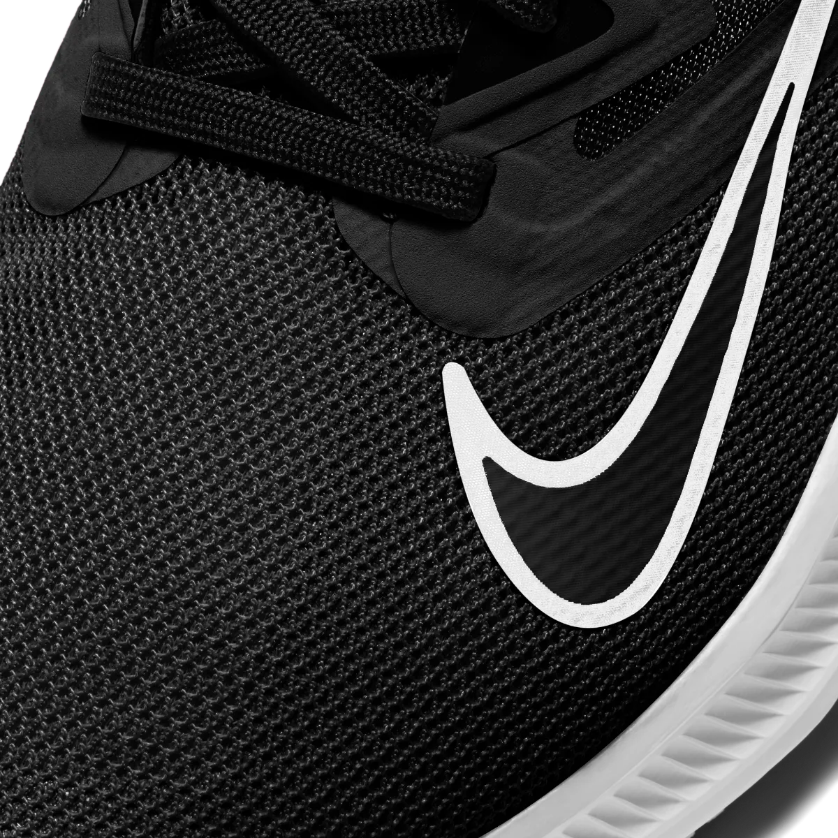 Zapatillas Running Mujer Nike Quest 3 Negra