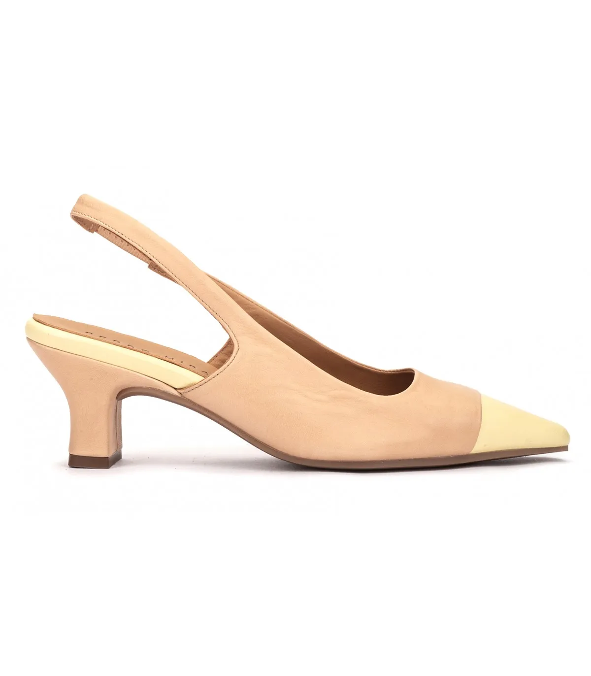 Zapato salón para vestir en color nude con lima