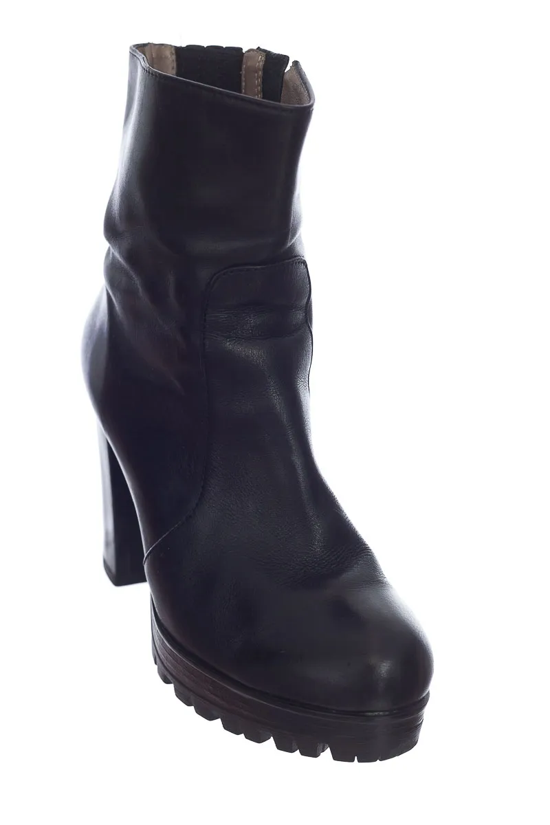 ZAPATOS COLOR NEGRO  BOUCHEREL