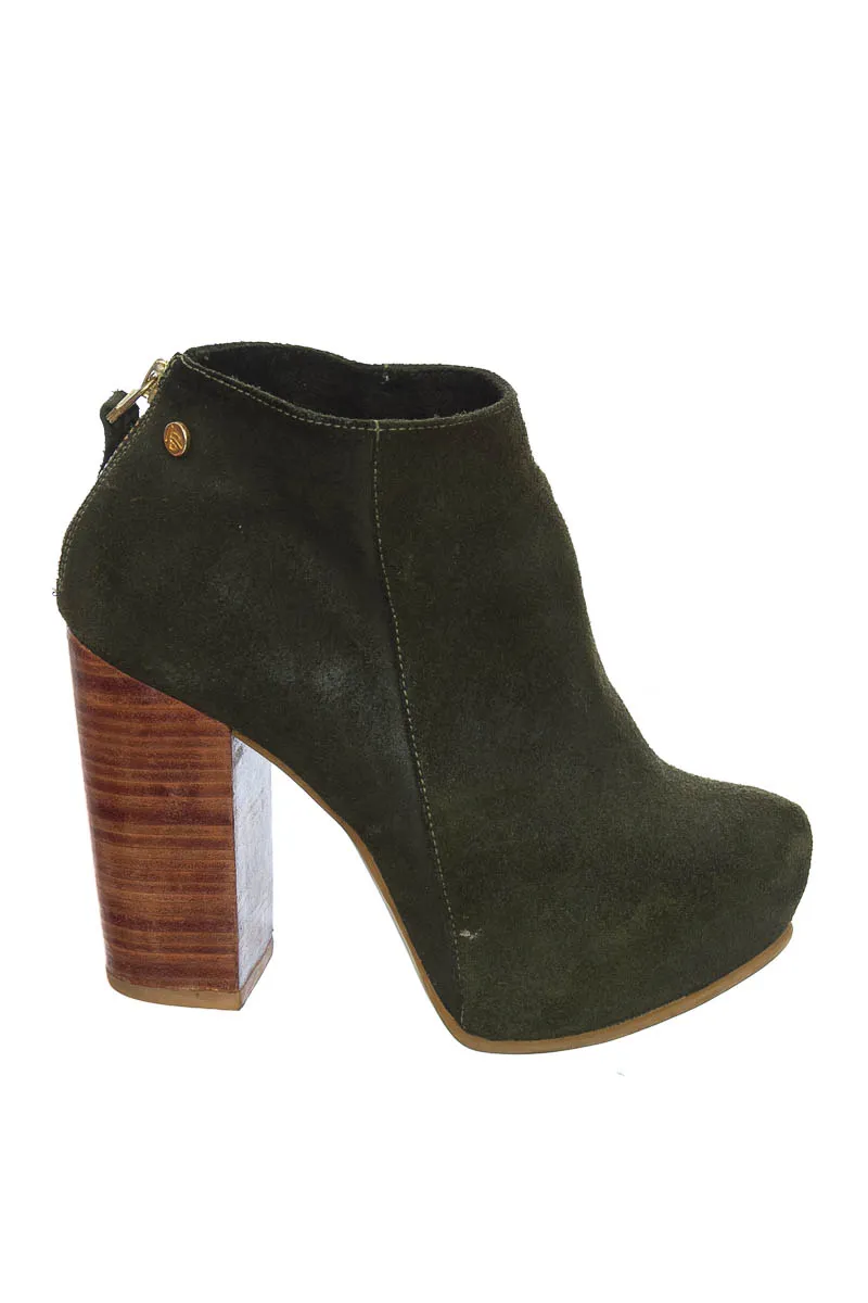 ZAPATOS COLOR VERDE  CLOSEANDO